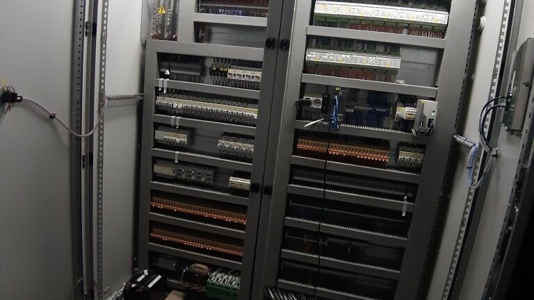 Elektroinstalace a Automatizace