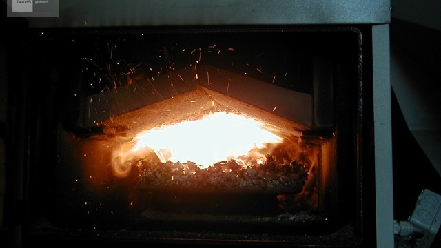 Proce hoření v kotly Benekov